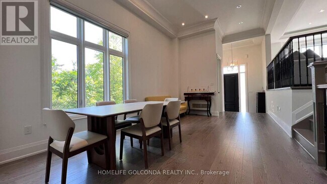 Building Photo - 145 English Oak Dr