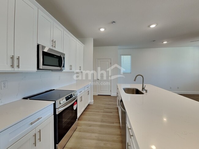 Building Photo - 9236 River Owl Ct