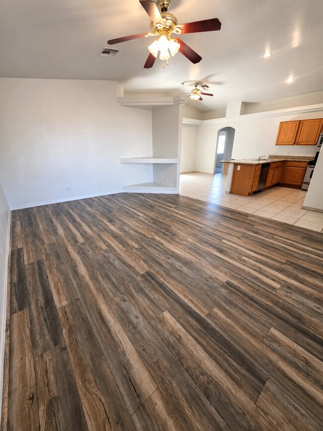Foto del edificio - 3225 N Yavapai St