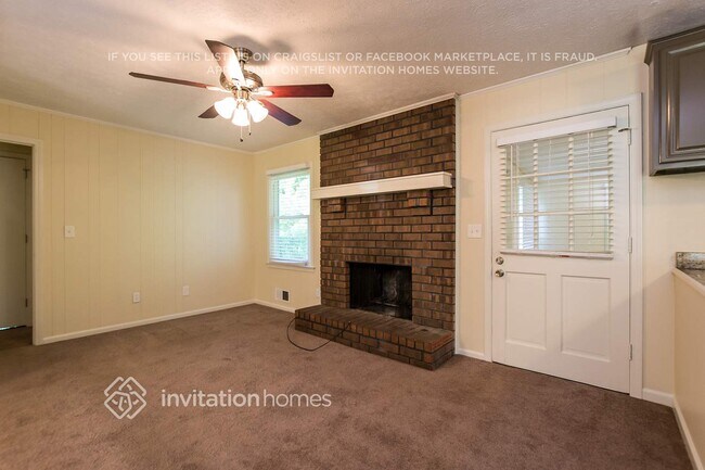 Building Photo - 4656 E Glen Ridge Cir
