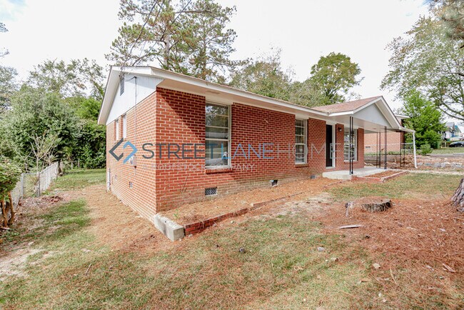 Foto del edificio - SIGN LEASE BY 2/28 AND GET $250 OFF FIRST ...