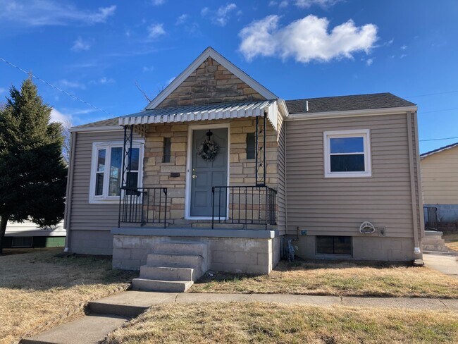 Building Photo - 5009 S 36th Ave