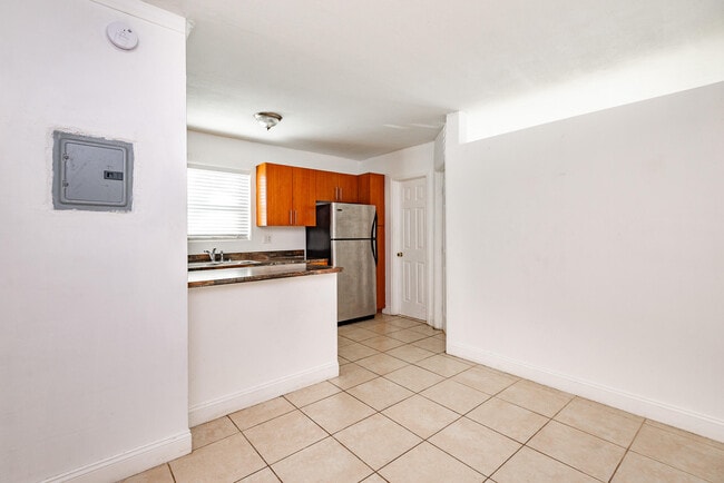 Foto del edificio - 4051 N Dixie Hwy