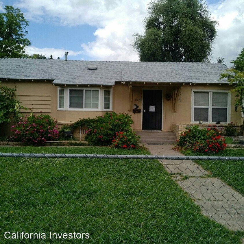 Foto principal - 2 br, 1 bath House - 3001 Marconi Avenue