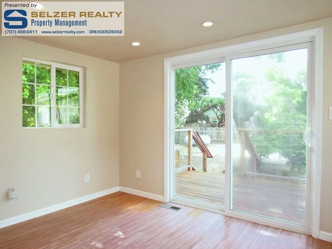 Foto del edificio - Cozy 2 bedroom home at the base of the west Ukiah foothills!