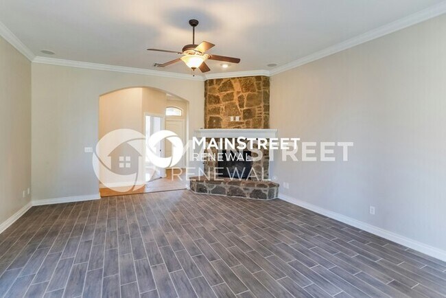Building Photo - 4 Bedroom Pet-Friendly Home in Edmond, OK with Main Street Renewal