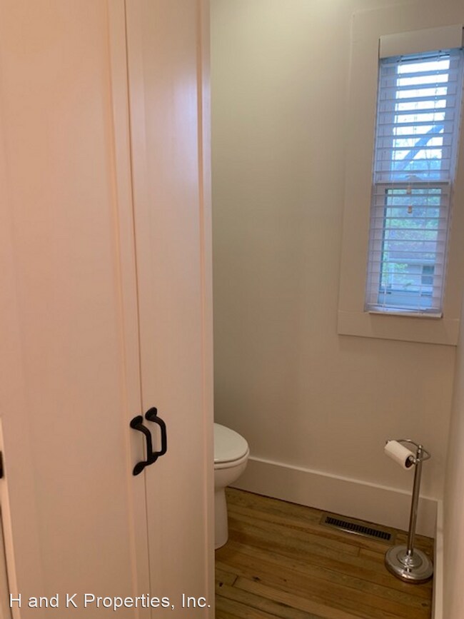 Building Photo - 1 br, 1 bath House - 311 Myers St.