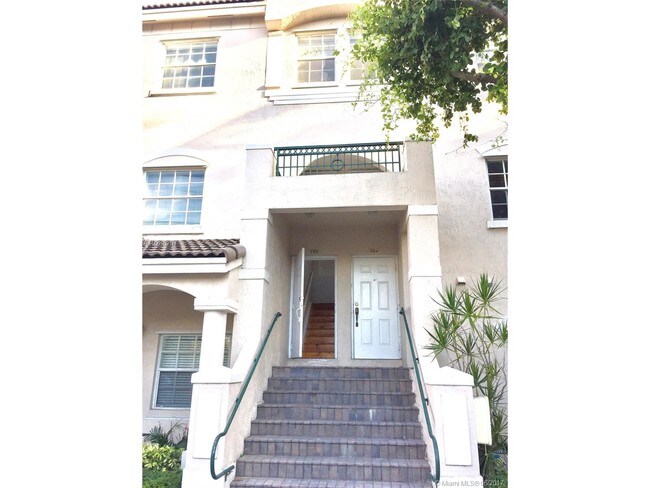 Foto del edificio - 5670 NW 116th Ave
