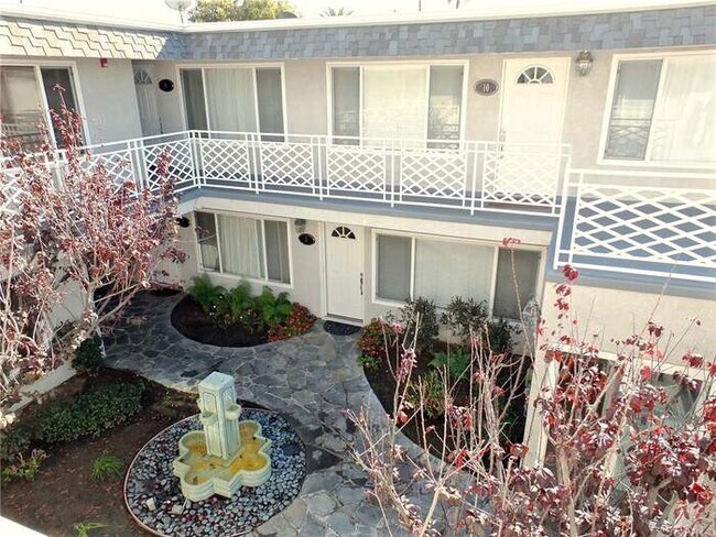 Foto del edificio - 1725 Loma Ave