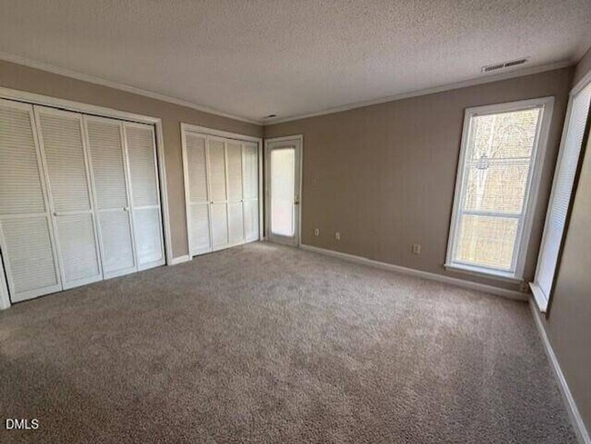 Foto del edificio - Awesome two-bedroom townhome!