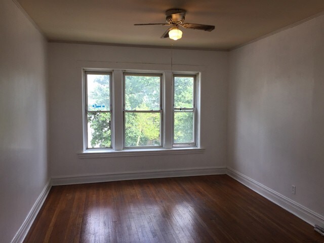 Building Photo - 3650 N Kilpatrick Ave