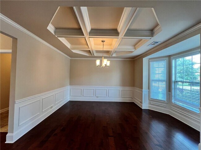 Building Photo - 3550 Golden Gate Ln