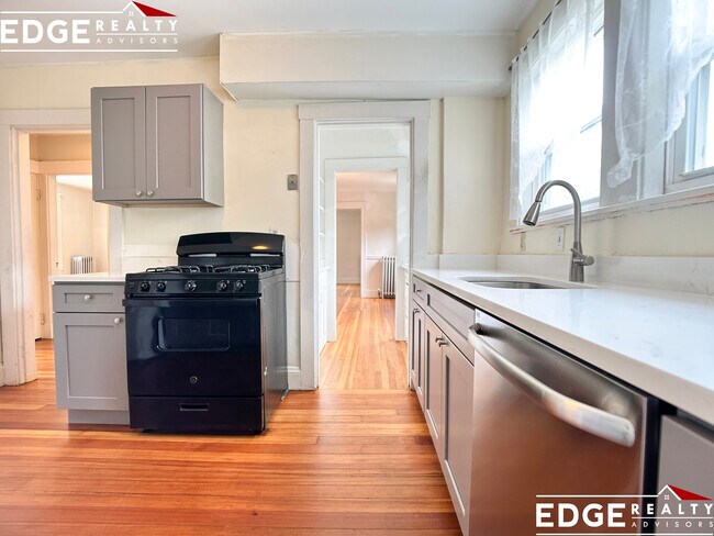 Foto del edificio - 51 Channing Rd