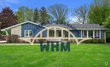Building Photo - 17505 Royalcrest Dr
