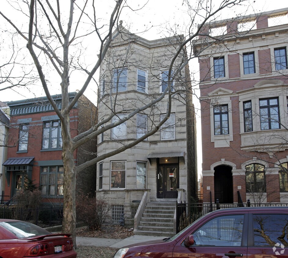 Building Photo - 841 W George St