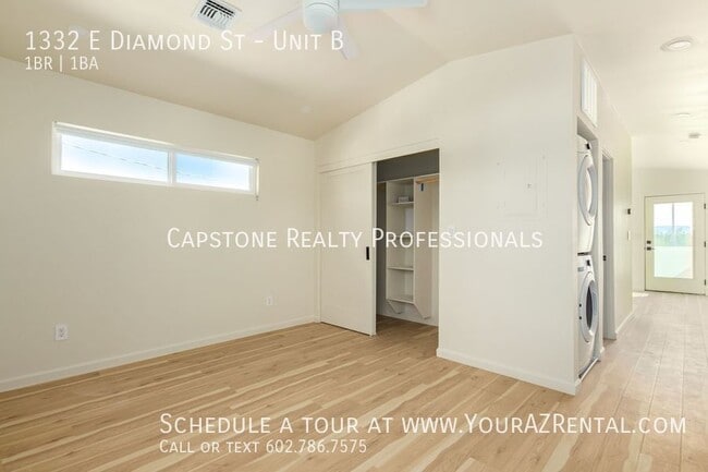 Building Photo - 1332 E Diamond St