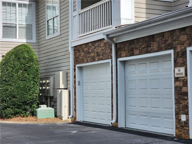 Building Photo - 232 Edinburgh Ct