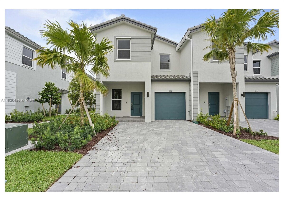Primary Photo - 124 SW 184th Way