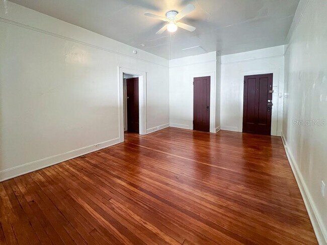 Foto del edificio - 318 NE 2nd Ave