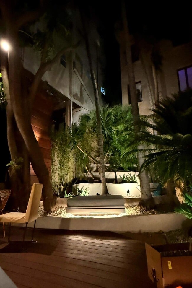 Foto del edificio - 2066 Glencoe Way