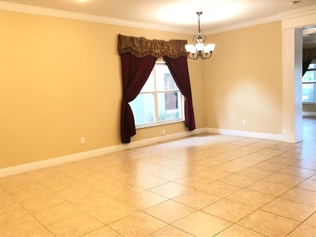 Building Photo - AMAZING HOME WITH LAKEFRONT VIEW!