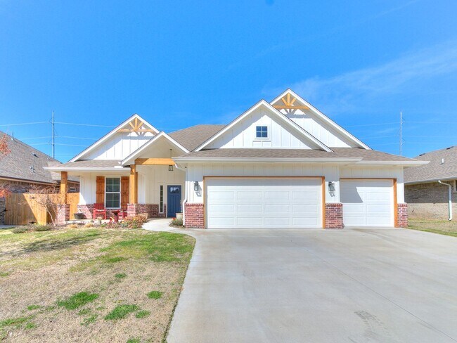 Foto del edificio - Beautiful 4 Bed 2 Bath Home in Norman