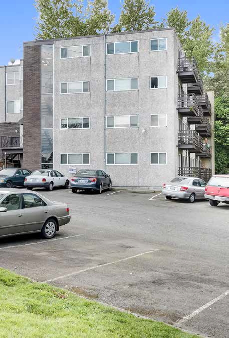 Building Photo - Skyline Apartments