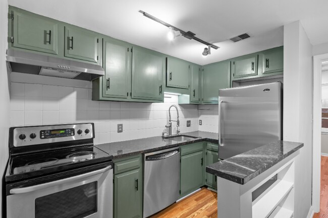Foto del edificio - 1957 1/2 Calvert St NW