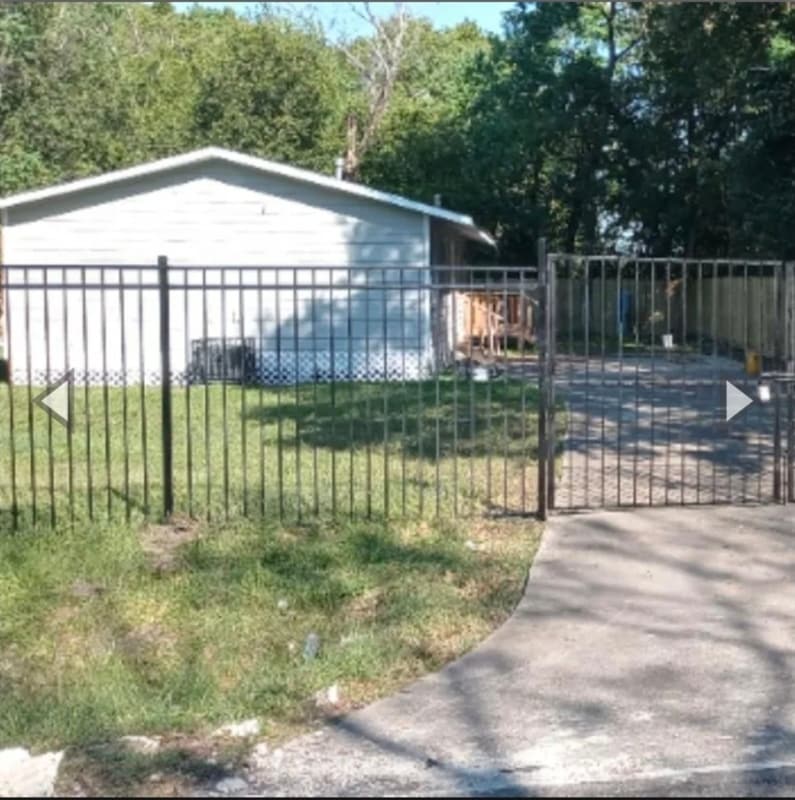 Building Photo - 13703 Segrest Dr