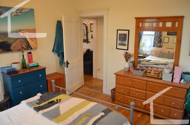 Photo - Spacious Allston 1 bed!!! JULY 1ST MOVE IN!! Apartment