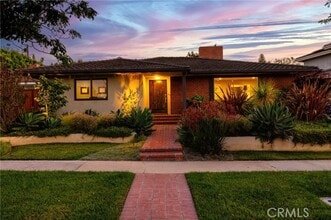 Building Photo - 5220 E Los Flores St