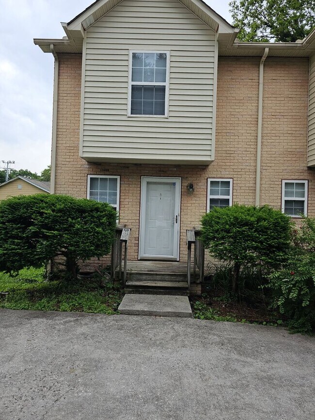 Knoxville 37912 - 2 bedroom 1.5 bath - Cal... - Knoxville 37912 - 2 bedroom 1.5 bath - Cal... House