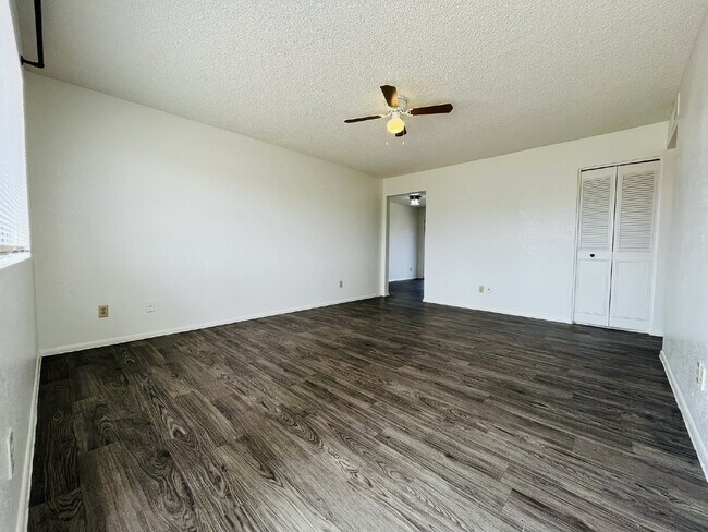 Foto del edificio - Northwest Phoenix Delight!