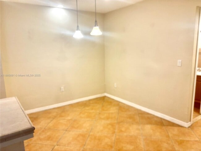 Foto del edificio - 7951 SW 104th St