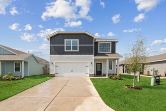 Building Photo - 15870 Berry Hl Dr