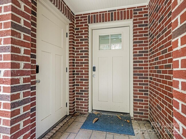 Foto del edificio - 1105 Ordermore Ave