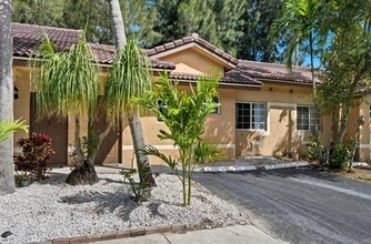 Building Photo - 6101-6285-6285 Garden Ct