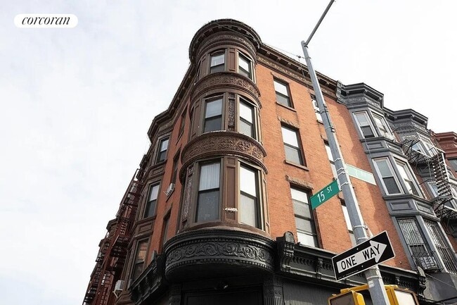 Building Photo - 362 15th St