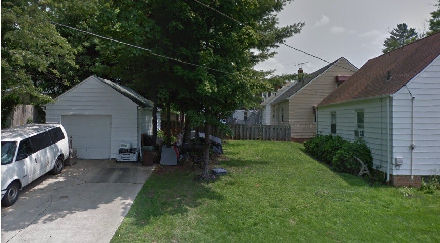 Building Photo - 3 bed 1 bath