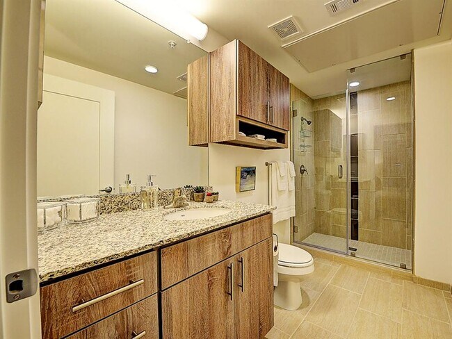 Foto del edificio - 3550 N Main St