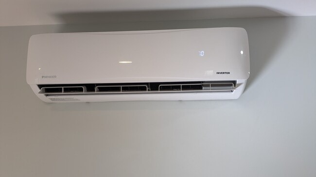 Building Photo - 2882 Ridge Dr