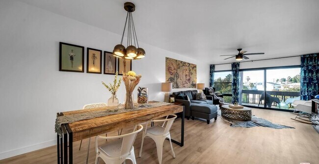 Foto del edificio - 7742 Redlands St