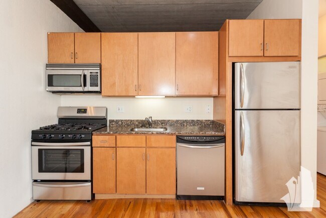 Foto del edificio - 630 N Franklin St