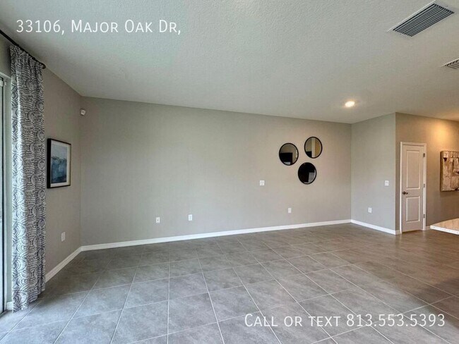 Building Photo - 33106 Major Oak Dr