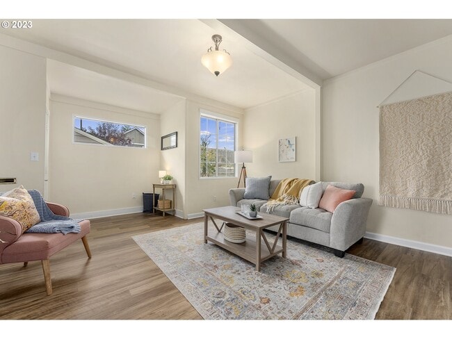 Living Room - 7029 N Tyler Ave