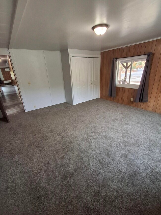 Building Photo - 3115 Fairlane Rd