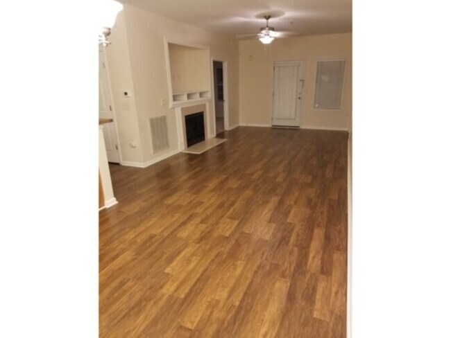 Foto del edificio - 616 205 Marshtree Lane, Fayetteville, Nc 2...