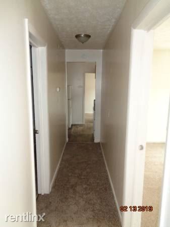 Primary Photo - 2 br, 1 bath Apartment - 21 Grand Ave