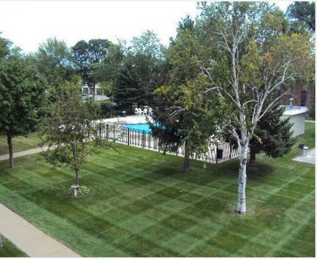 Building Photo - 14620 Garrett Ave