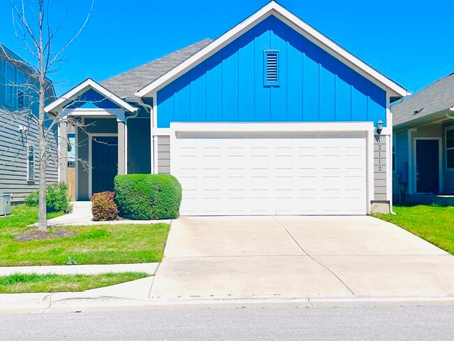 Home front yard exterior - 12112 Coyote Call Way